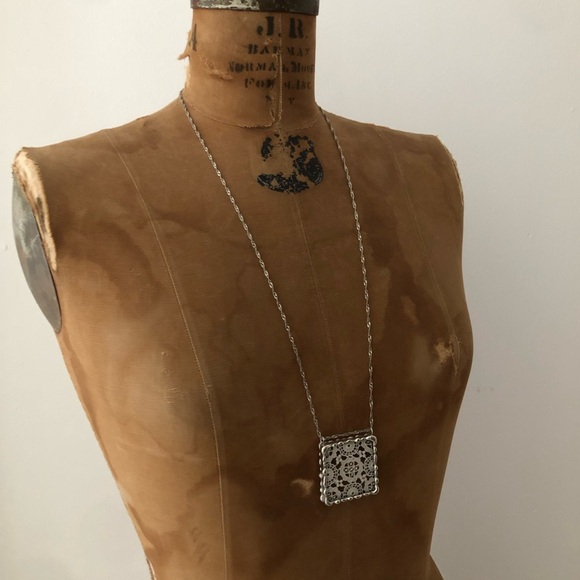 Vintage White Lace Soldered Necklace Pendant - Picture 3 of 4